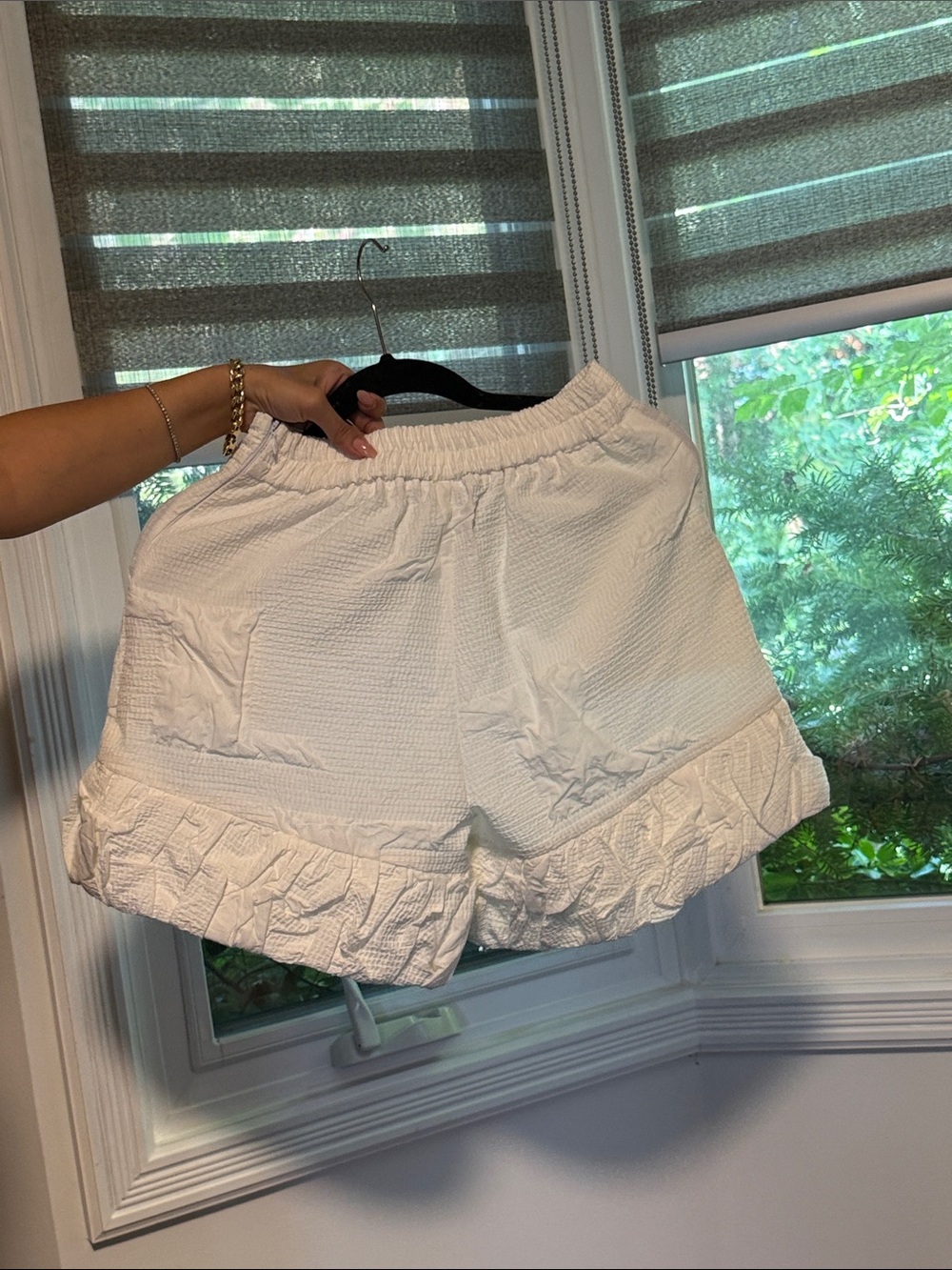 White Textured Ruffle Hem Shorts - Picture 2 of 3